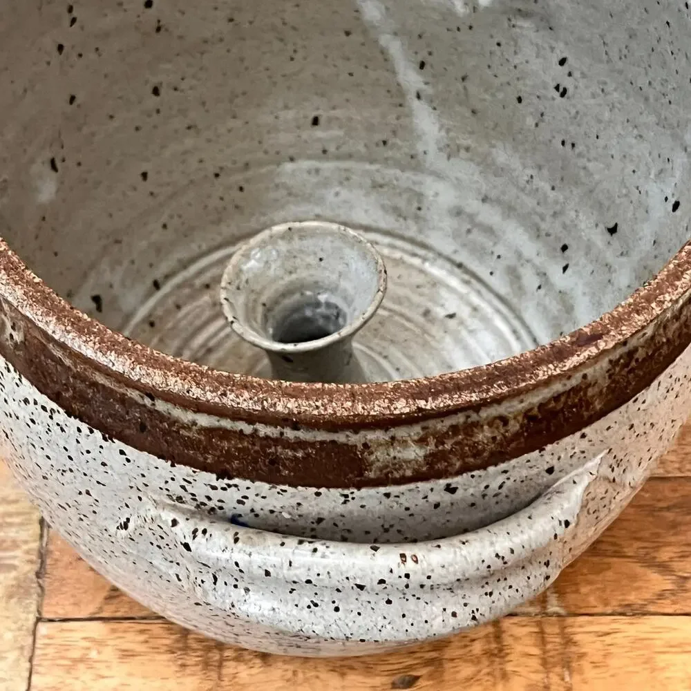 Stoneware Pottery Funnel Steamer Bundt Cake Bakeware Lidded & Handles